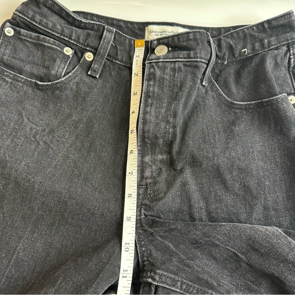 Abercrombie & Fitch Curve Love High Rise Mom Jean Black 29 8 Long Distressed - Picture 7 of 11